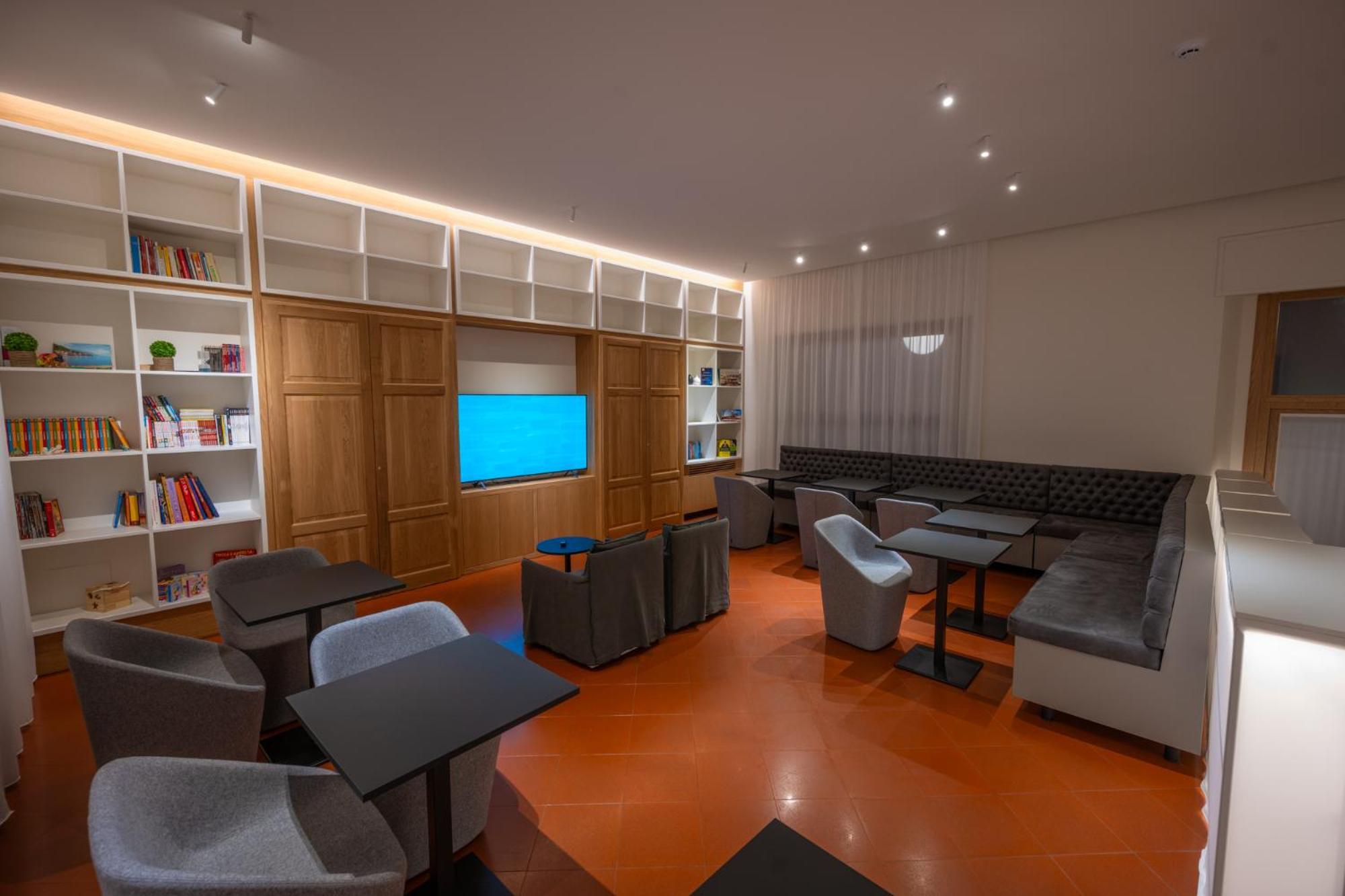 Hotel Moderno アッシジ エクステリア 写真