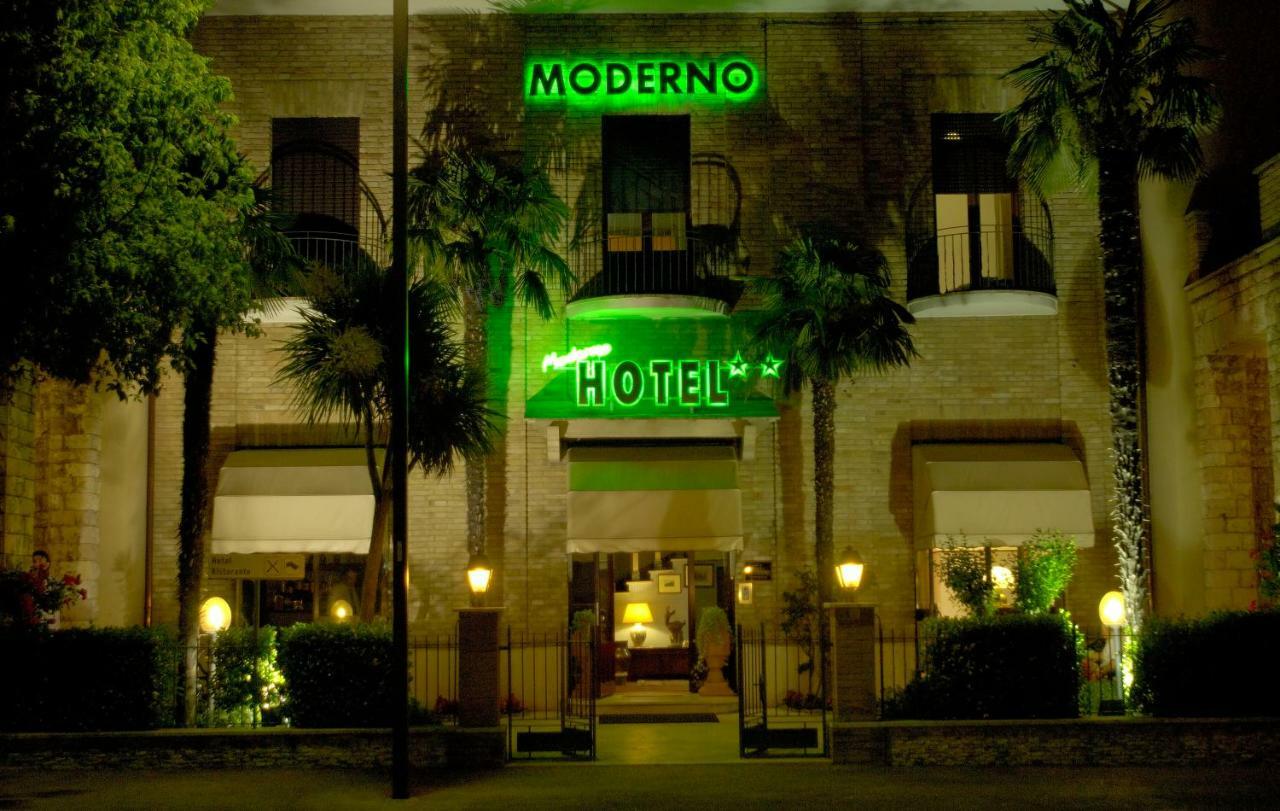 Hotel Moderno アッシジ エクステリア 写真